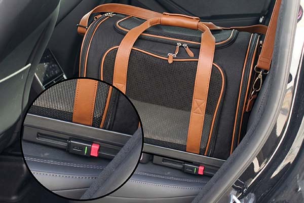 ISOFIX installation and safety mechanism