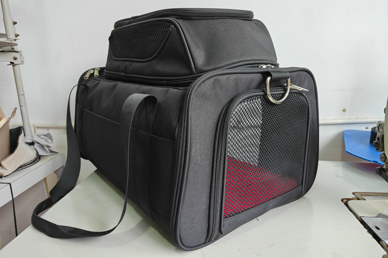 soft vs hard airline pet carrier, soft sided under seat carrier, hard pet carrier airplane