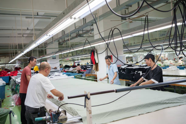 sample-to-production consistency issues in mass-produced pet carriers